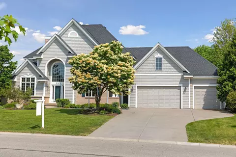 9100 Heritage Way, Woodbury, MN 55125
