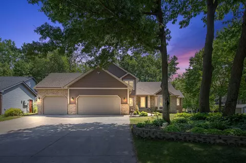 6512 Whitetail Trl, Lino Lakes, MN 55038