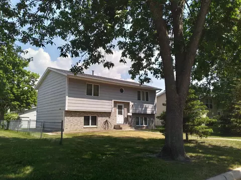 812 10th Ave SE, Saint Cloud, MN 56304