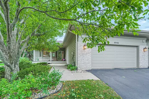 8946 Garland Ct, Eden Prairie, MN 55347