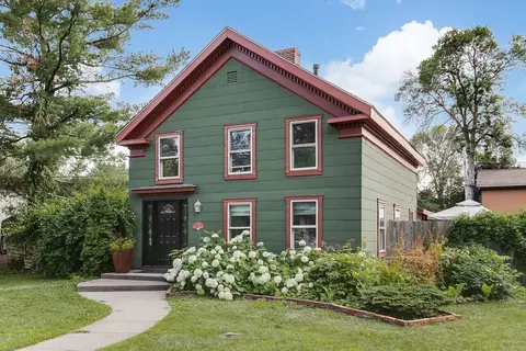 163 Court St S, Prescott, WI 54021