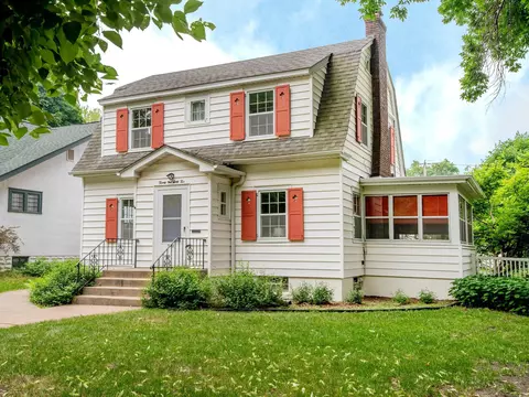 2162 Stanford Ave, Saint Paul, MN 55105