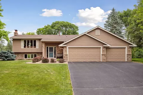6015 Creek Ridge Ct, Minnetonka, MN 55345
