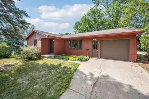 520 Smith St, Le Sueur, MN 56058