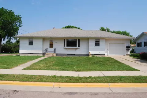 208 Silver St W, Mapleton, MN 56065