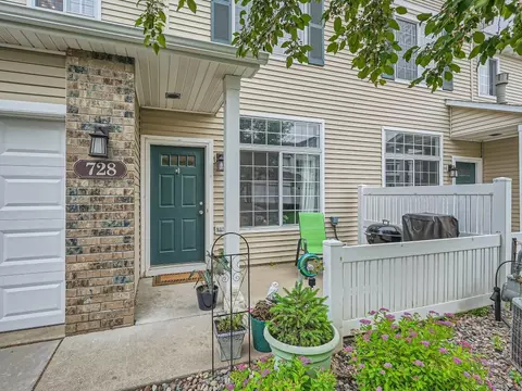728 Tamarack Trl #1208, Farmington, MN 55024
