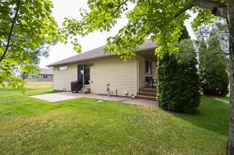 971 Waters Edge Cir, Avon, MN 56310 photo 4