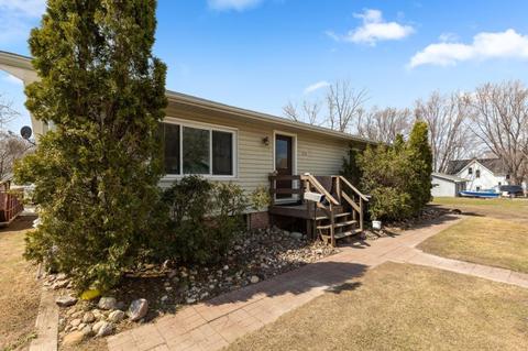 416 SE 12th St, Brainerd, MN 56401