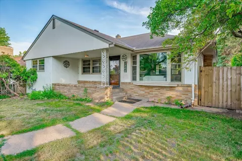 1208 Brighton Pl, Saint Paul, MN 55106