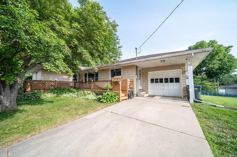 812 16th St NE, Rochester, MN 55906