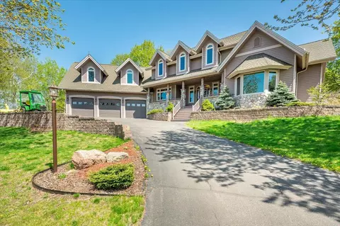 2707 Twin Creeks Cir, Duluth, MN 55811
