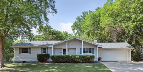 3105 E 125th St, Burnsville, MN 55337