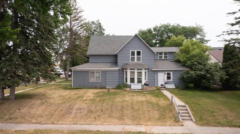 125 W Alcott Ave, Fergus Falls, MN 56537
