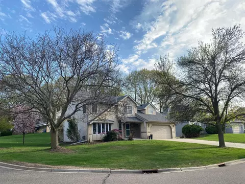 14920 Oakland Ave S, Burnsville, MN 55306