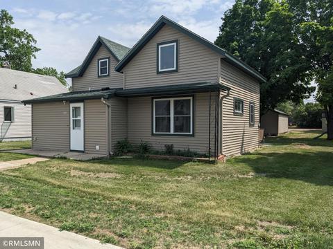 309 2nd Ave SW, Long Prairie, MN 56347