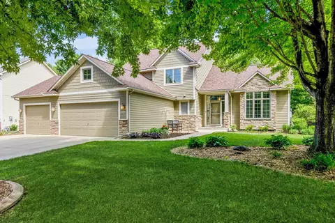 1484 Wintergreen Ct, Victoria, MN 55386