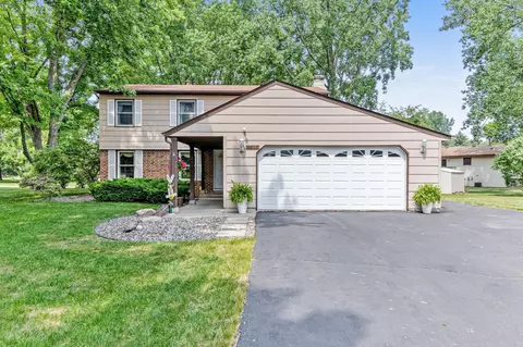 12120 50th Ave N, Plymouth, MN 55442