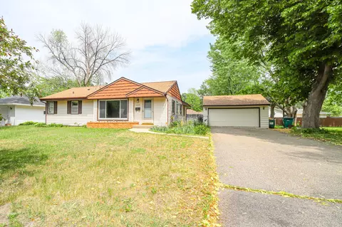 8519 Clinton Ave S, Bloomington, MN 55420