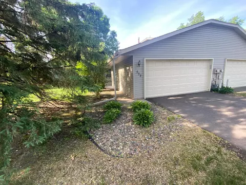 558 Clover Leaf Pkwy NE, Blaine, MN 55434