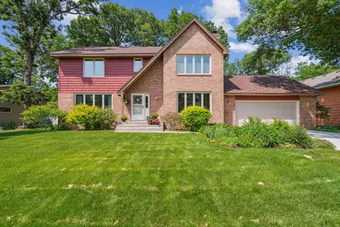 1043 94th Ln NW, Coon Rapids, MN 55433