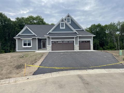 4335 Deere Trl, Chaska, MN 55318
