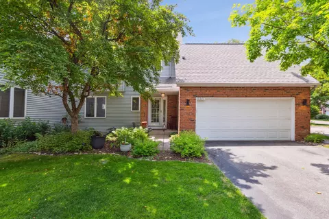 17611 Southridge Ct, Minnetonka, MN 55345