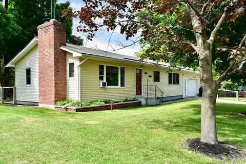 149 W 14th St, Buffalo City, WI 54622