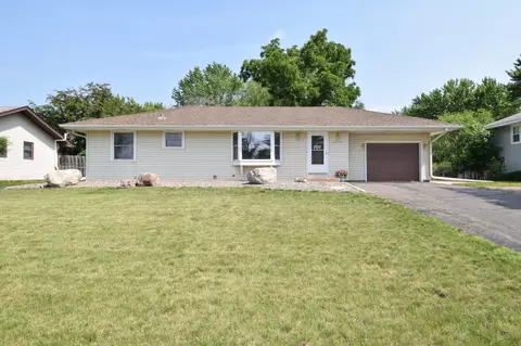 8376 90th St S, Cottage Grove, MN 55016