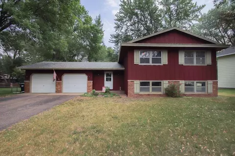 251 Mckinley St, Anoka, MN 55303