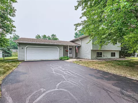 4305 Goldenrod Ln N, Plymouth, MN 55442