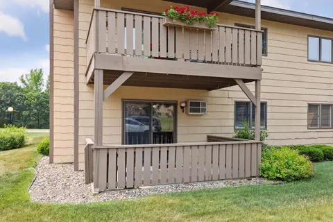 1806 Pioneer Rd #111, Red Wing, MN 55066