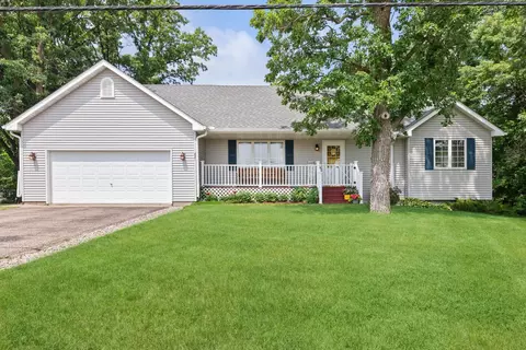 621 Glenwood Ave, Big Lake, MN 55309