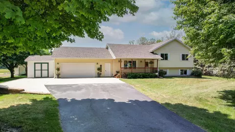 235 Pleasant St, Dexter, MN 55926