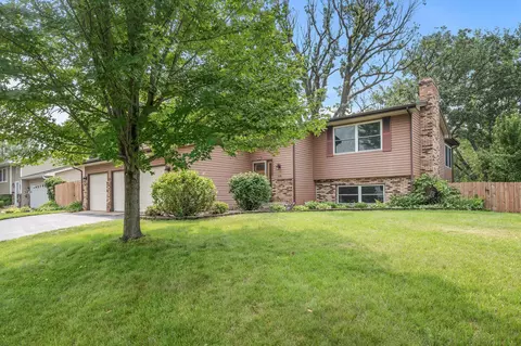 1570 Lois Dr, Shoreview, MN 55126