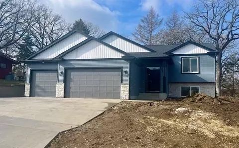 715 34th Avenue Ct NW, Rochester, MN 55901