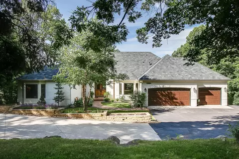 1725 Oakland Rd, Minnetonka, MN 55305