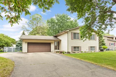 16254 Fernando Way W, Rosemount, MN 55068
