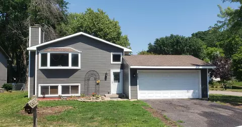 2297 Caulfield Plz, Woodbury, MN 55125