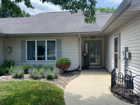 366 Saint Martin Ave, Saint Charles, MN 55972