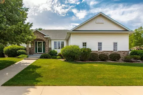 2501 Parkhill Ln SW, Rochester, MN 55902