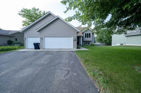 505 Carter Dr, Northfield, MN 55057