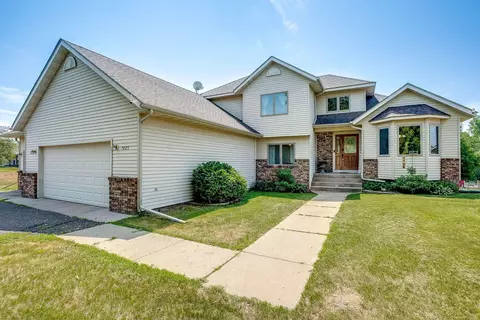 7025 258th St, Wyoming, MN 55092