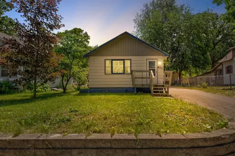 831 Willow St, Faribault, MN 55021