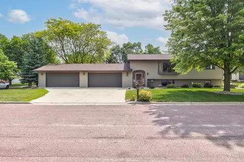 302 S Cedric St, Ivanhoe, MN 56142