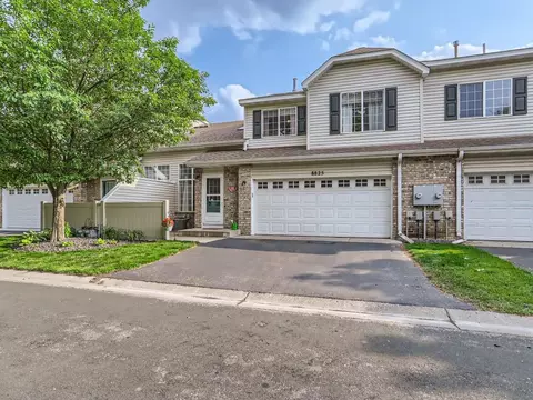 8825 Hastings Cir NE, Blaine, MN 55449