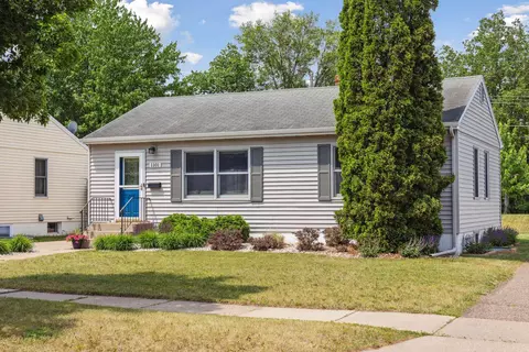 1101 Colette Pl, Saint Paul, MN 55116
