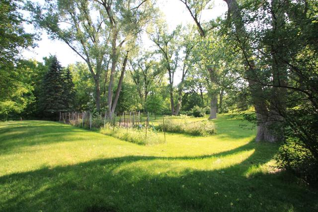 44 Nn Golden Valley Rd, Golden Valley, MN 55422