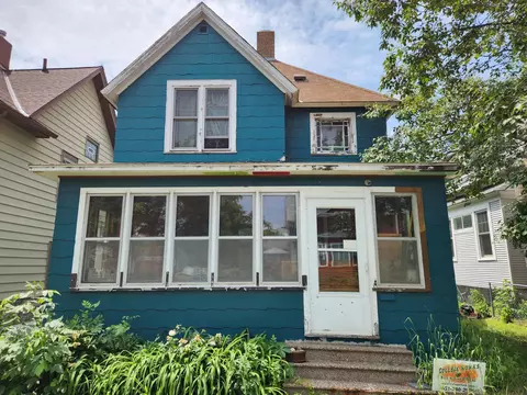 683 Simpson St, Saint Paul, MN 55104
