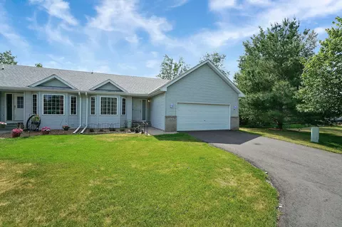 810 Shady Ridge Ln, Braham, MN 55006