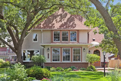1190 Orange Ave E, Saint Paul, MN 55106